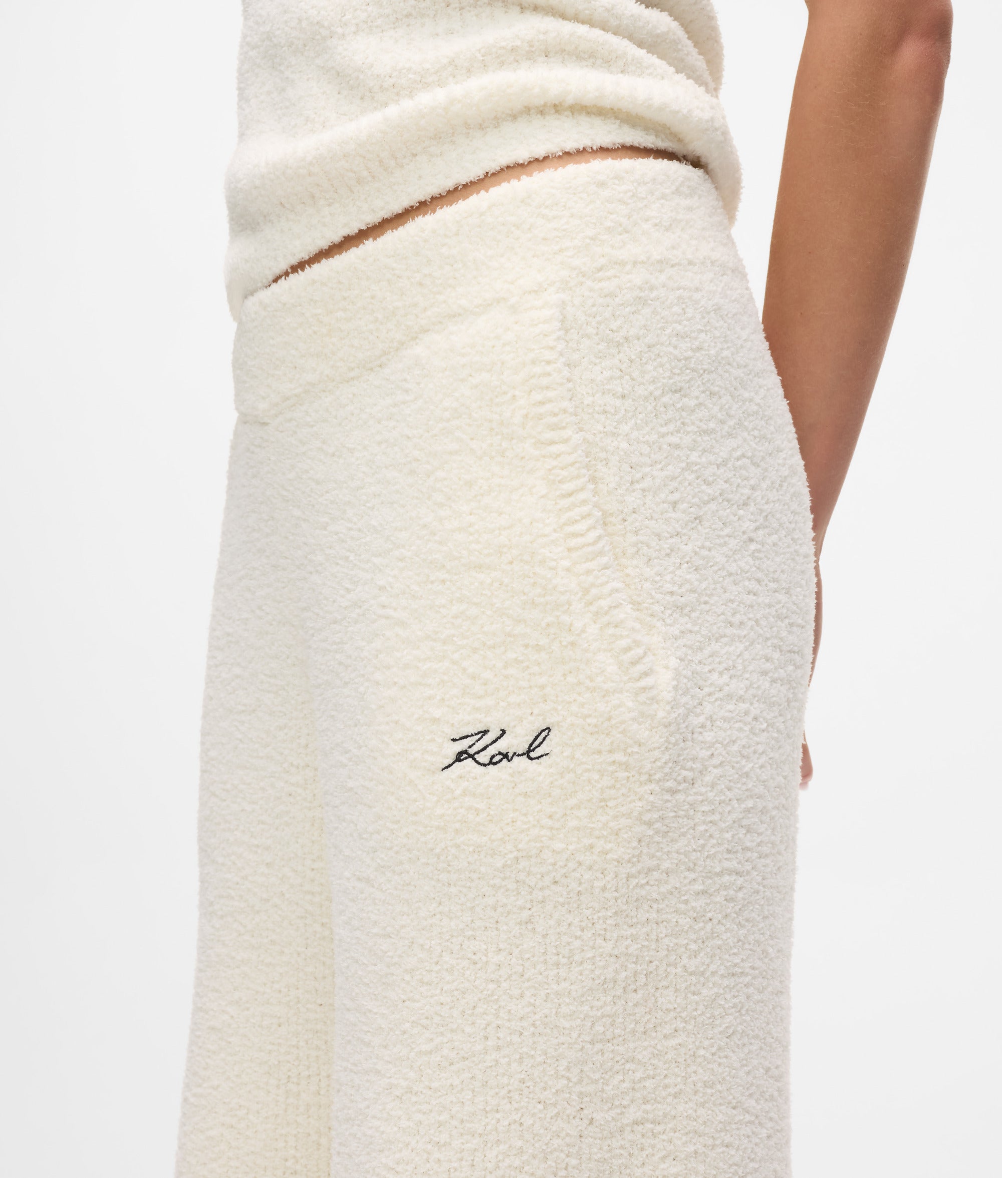 Signature fleece lounge pants - Image 2