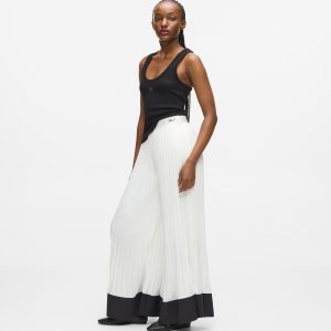 Pleated wide-leg pants